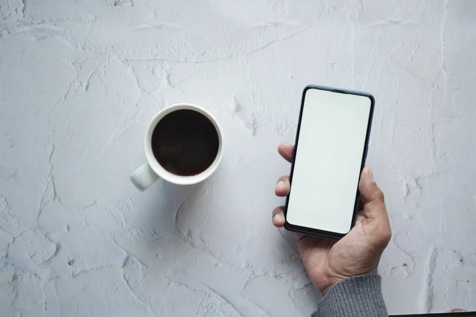 Sticky notes with holiday marketing ideas for Christmas social media and email campaigns.